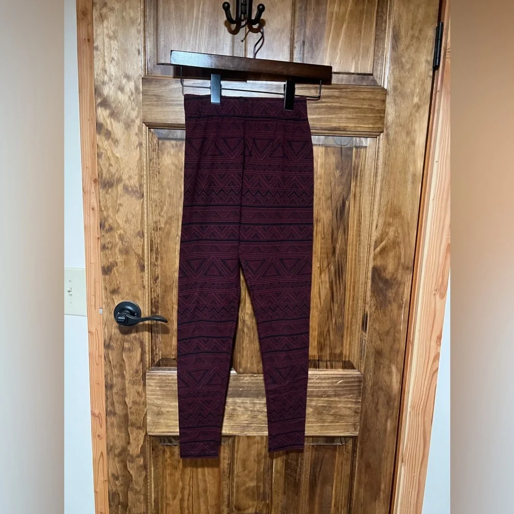 Garage Aztec print leggings, burgundy and black, size small - Picture 2 of 4